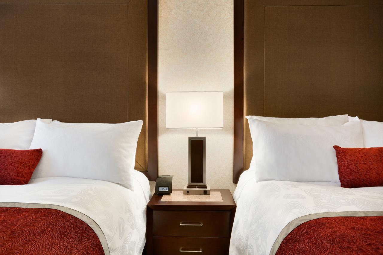 Poco Inn And Suites Hotel And Conference Center Port Coquitlam Extérieur photo