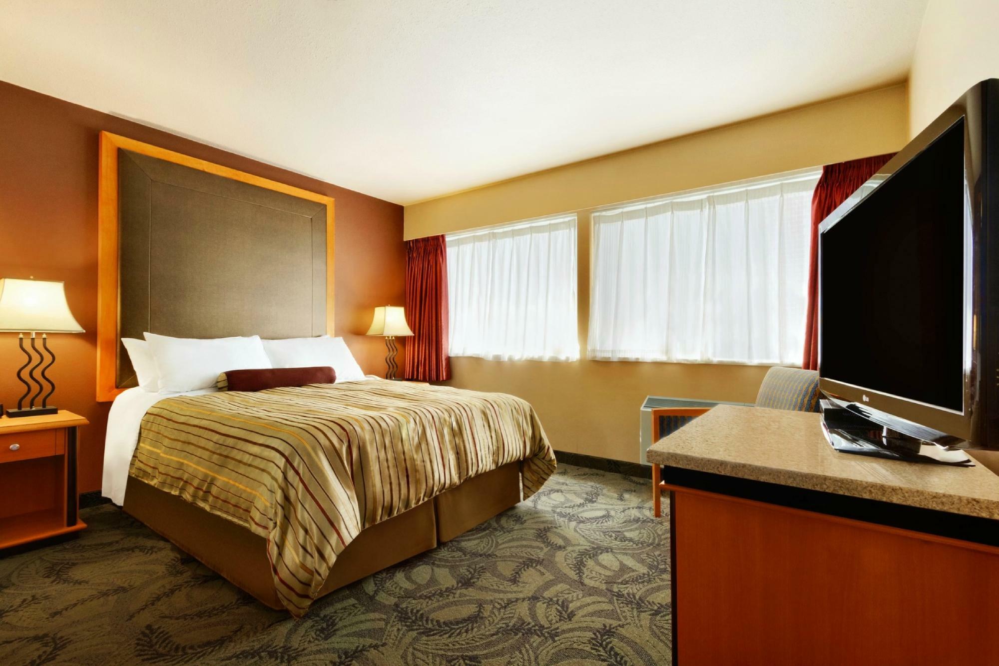 Poco Inn And Suites Hotel And Conference Center Port Coquitlam Extérieur photo